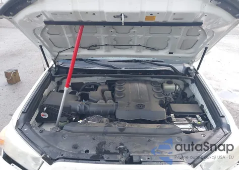 2011 Toyota 4Runner Sr5 V6 z USA, uszkodzony, nr VIN JTEZU5JR6B5022642